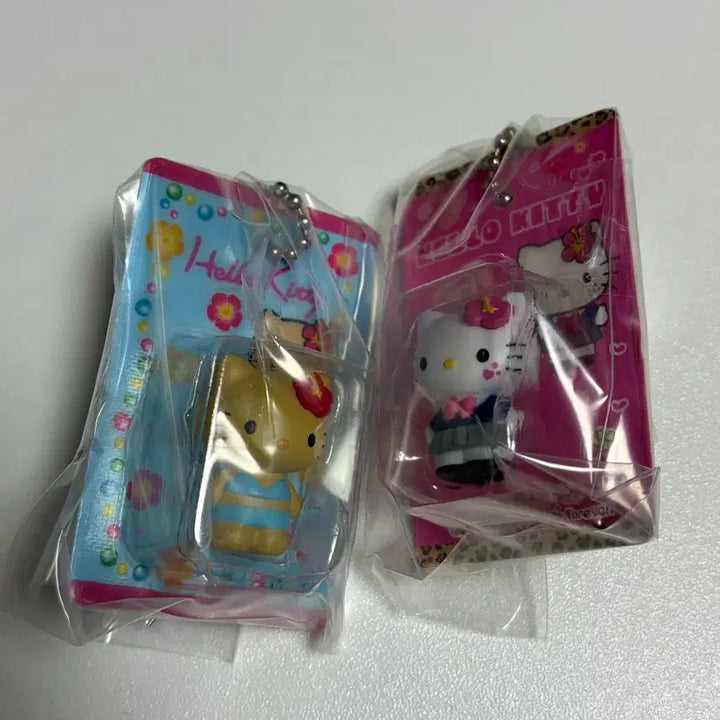 [BUNJANG] Hello Kitty Package Miniature Gacha Bundle Set Gal/Tanning / 일괄) 헬로키티 패키지 미니어쳐 가챠 키링 갸루/태닝