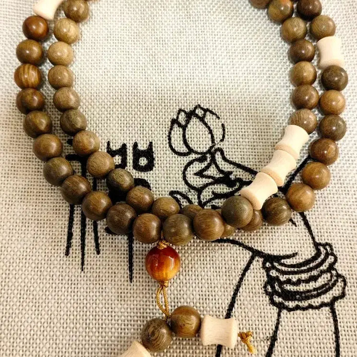 [BUNJANG] Nokdan 60th Anniversary Prayer Beads with Stone Pendant / 녹단 60주 염주 (향: 중)