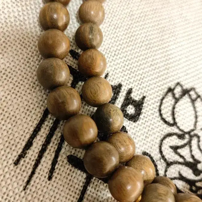 [BUNJANG] Nokdan 60th Anniversary Prayer Beads with Stone Pendant / 녹단 60주 염주 (향: 중)