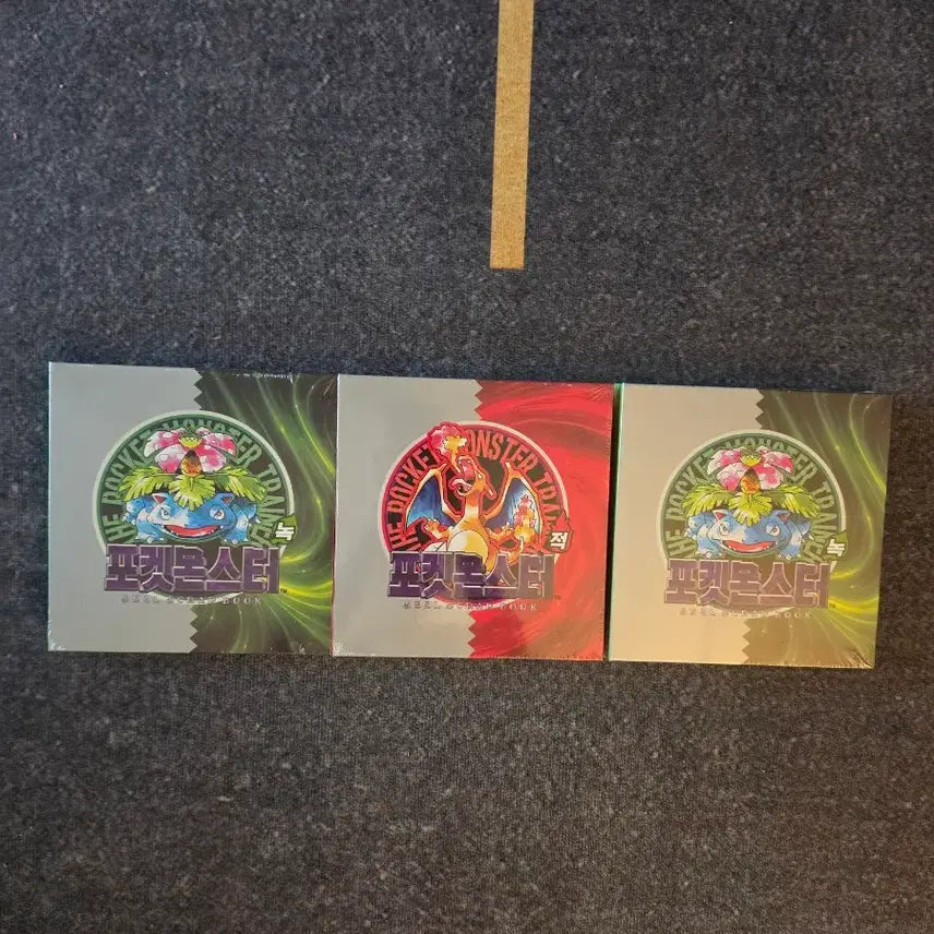 [BUNJANG] Pokemon 30th Anniversary Sticker Book Bulbasaur Charmander Sealed / [최저가]포켓몬 30주년 띠부씰북 이상해꽃 리자몽 미개봉 POKEMON