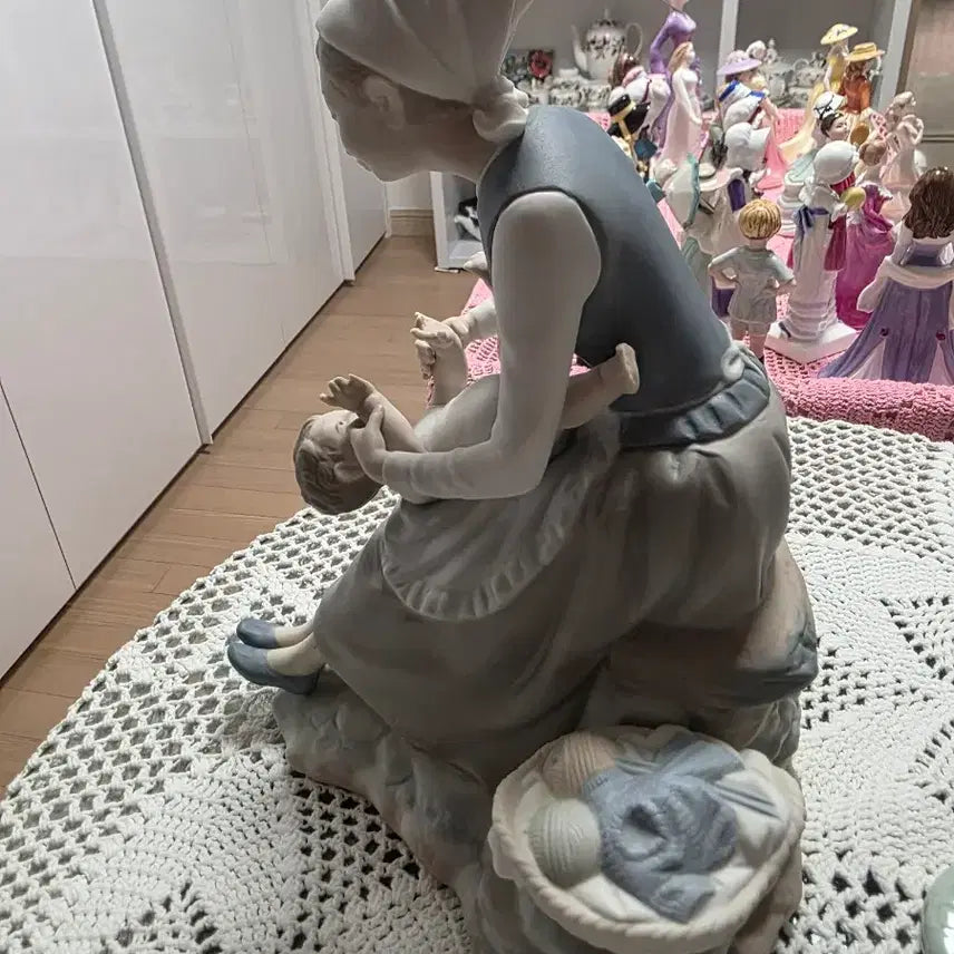 [BUNJANG] Yadro Mother and Baby Figurine / 야드로 엄마와아기 피겨린