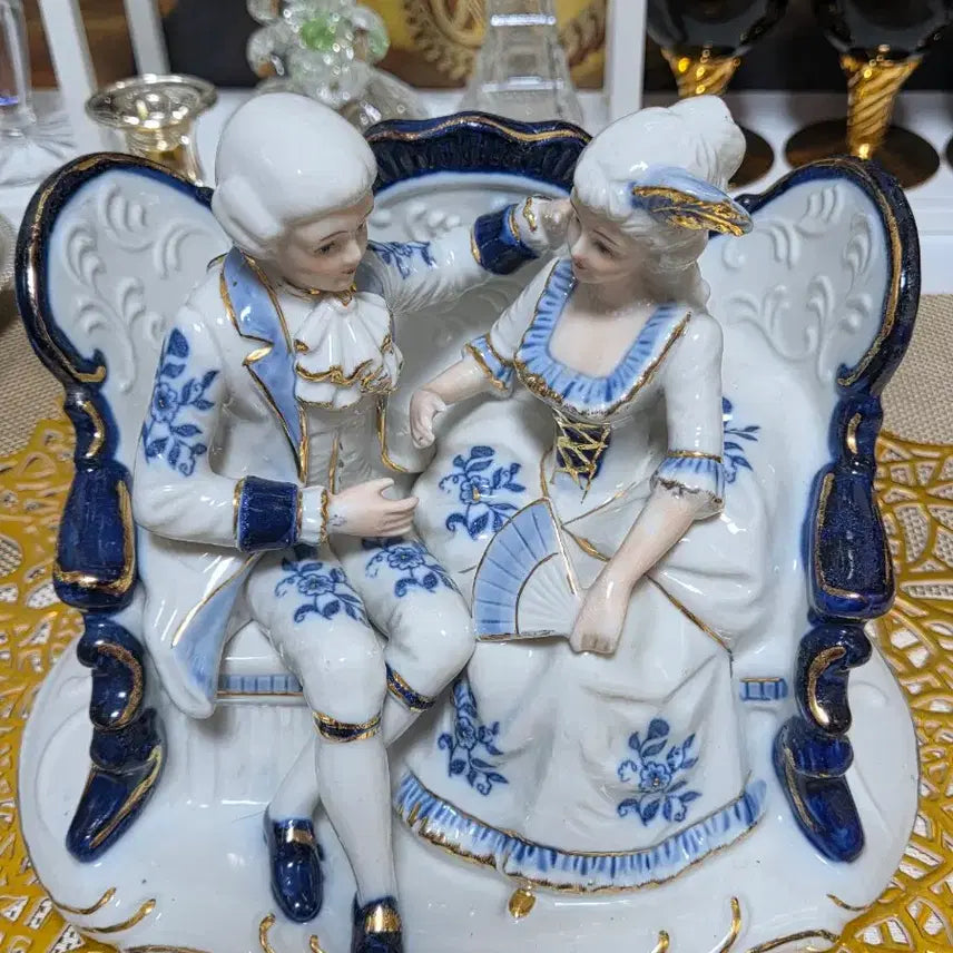 [BUNJANG] Antique Imperial Porcelain Lovers Figurine / 앤틱 임페리얼 포슬린 연인 장식품