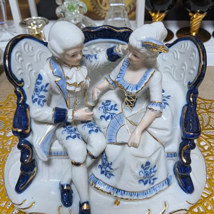 [BUNJANG] Antique Imperial Porcelain Lovers Figurine / 앤틱 임페리얼 포슬린 연인 장식품