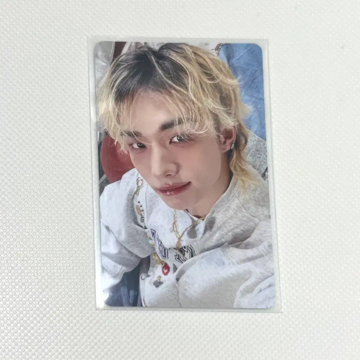[BUNJANG] Stray Kids Hyunjin Fanmeeting Online MD POB Photocard / 스키즈 스트레이키즈 팬미팅 온라인 MD 특전 포카 현진