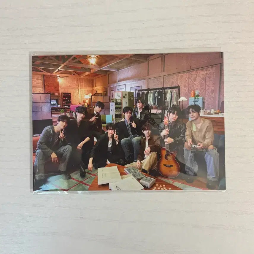 [BUNJANG] ZB1 (ZEROBASEONE) HELLO FUTURE CGV Exclusive Postcard / 제베원 제로베이스원 앤더블 히어나우 중콘 CGV cgv 미공개 엽서 양도