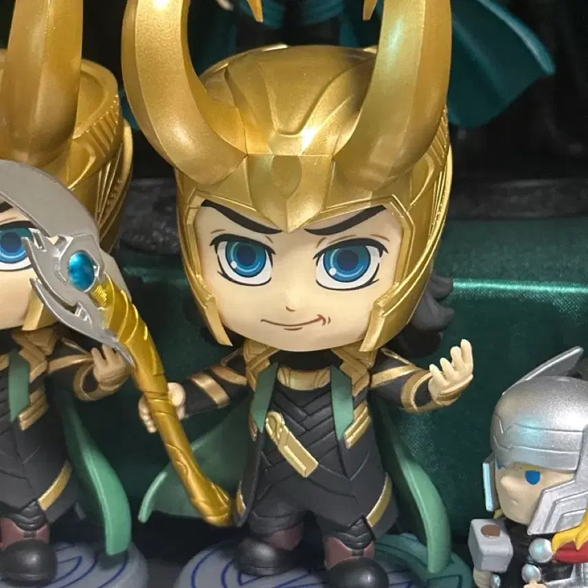 [BUNJANG] Hot Toys Cosbaby Marvel Loki Figure / 핫토이 코스베이비 마블 로키 피규어