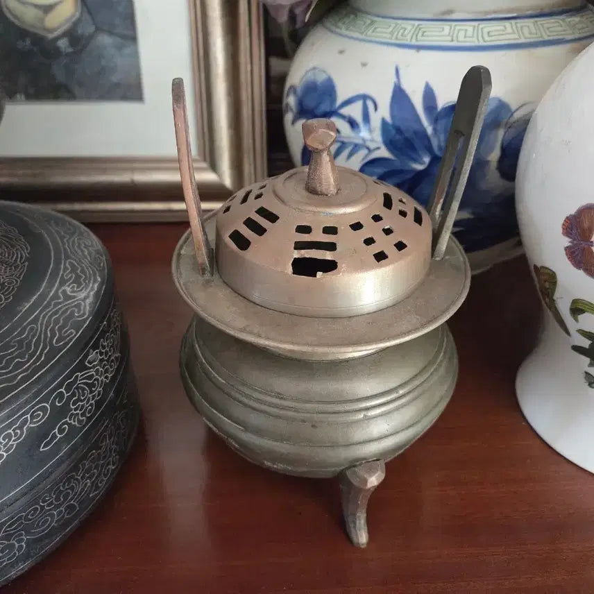 [BUNJANG] Joseon Dynasty Small Incense Burner with Eight Trigrams Pattern / 조선시대 8괘무늬 소형향로