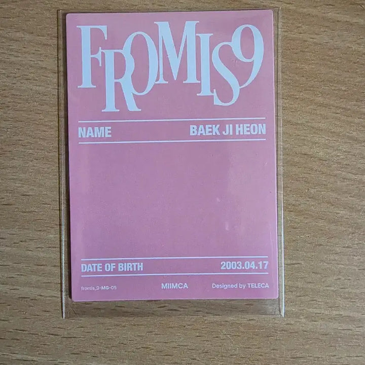 [BUNJANG] fromis_9 Baek Ji-heon Signed Photocard / 프로미스 나인 백지헌 싸인 카드