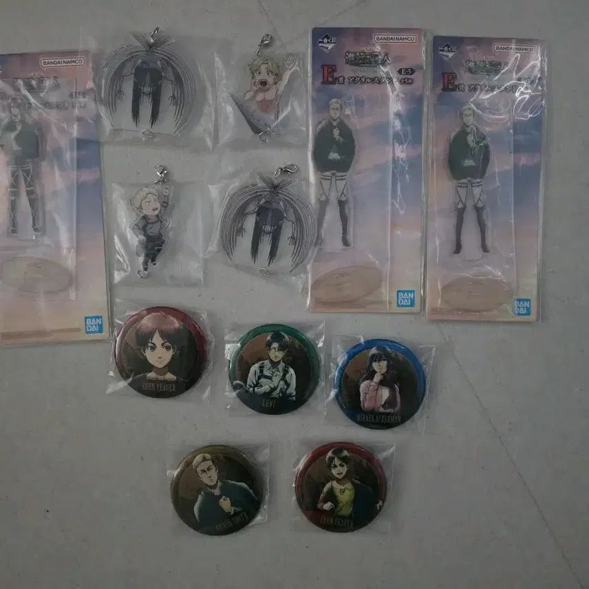 [BUNJANG] Attack on Titan Top and Bottom Set / 진격의 거인 하위상 세트
