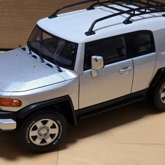[BUNJANG] Autoart 1:18 Toyota FJ Cruiser Silver Die-cast Model / 1:18 오토아트 토요타 FJ크루저 은색 다이캐스트
