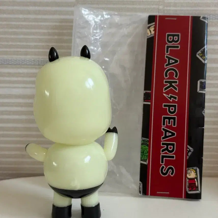 [BUNJANG] Black Pearls Piggy Art Toy Sofubi GID / 블랙펄 피기 아트토이 소프비 black pearls GID