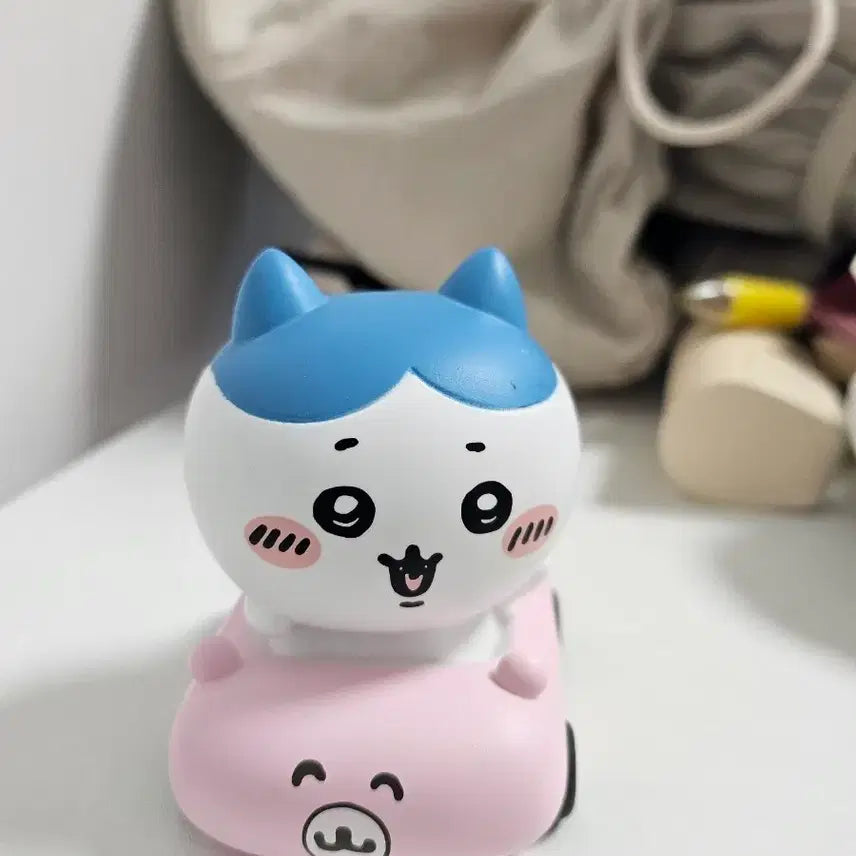 [BUNJANG] Chiikawa Hachiware Car Figure / 치이카와 자동차 피규어 판매합니다.
