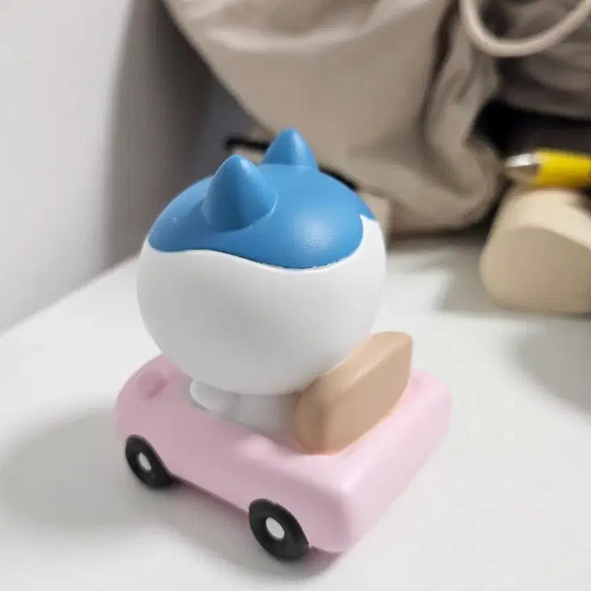 [BUNJANG] Chiikawa Hachiware Car Figure / 치이카와 자동차 피규어 판매합니다.