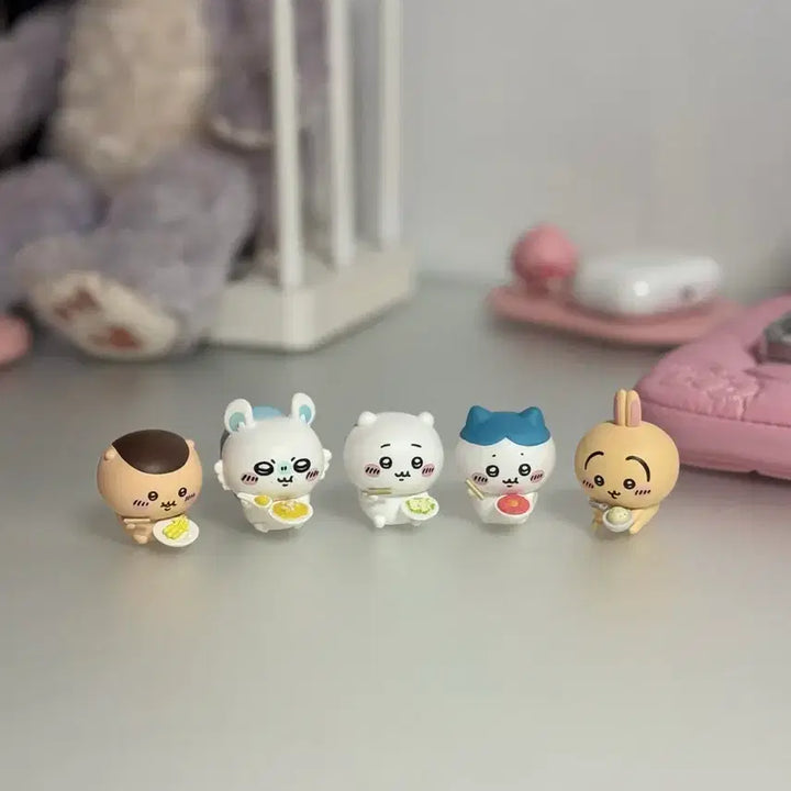 [BUNJANG] Hachitore Eating Gacha Figure / 하치와레 밥먹는 가챠