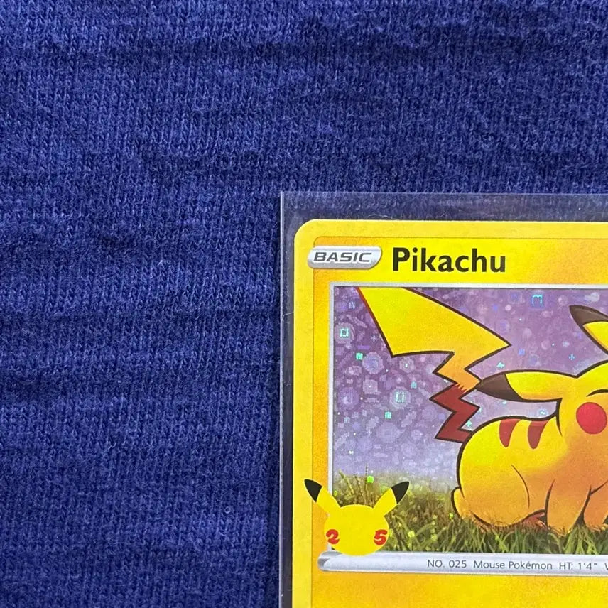 [BUNJANG] Pokemon Pikachu 25th Anniversary (North American Edition) Trading Card / 포켓몬카드 피카츄 25주년 (북미판)