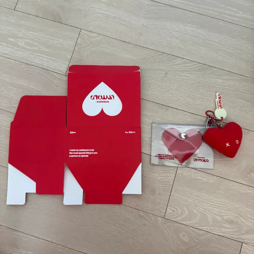 [BUNJANG] ENHYPEN Romance Untold Goods Keychain / 미사용) 엔하이픈 로맨스 언톨드 굿즈 키링 박스포함