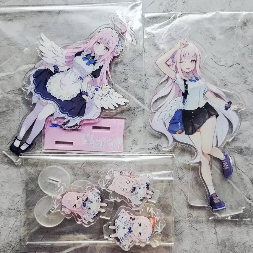 [BUNJANG] Blue Archive Mika Chinese Exclusive Acrylic Bundle / 블루아카이브 미카 아크릴 글리터, 중국한정 아크릴 등 일괄