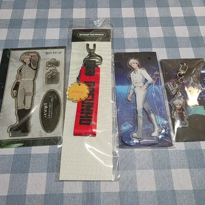[BUNJANG] PLAVE Eunho Acrylic Stand Bundle Set / 플레이브 은호 키링 아크릴스탠드 일괄