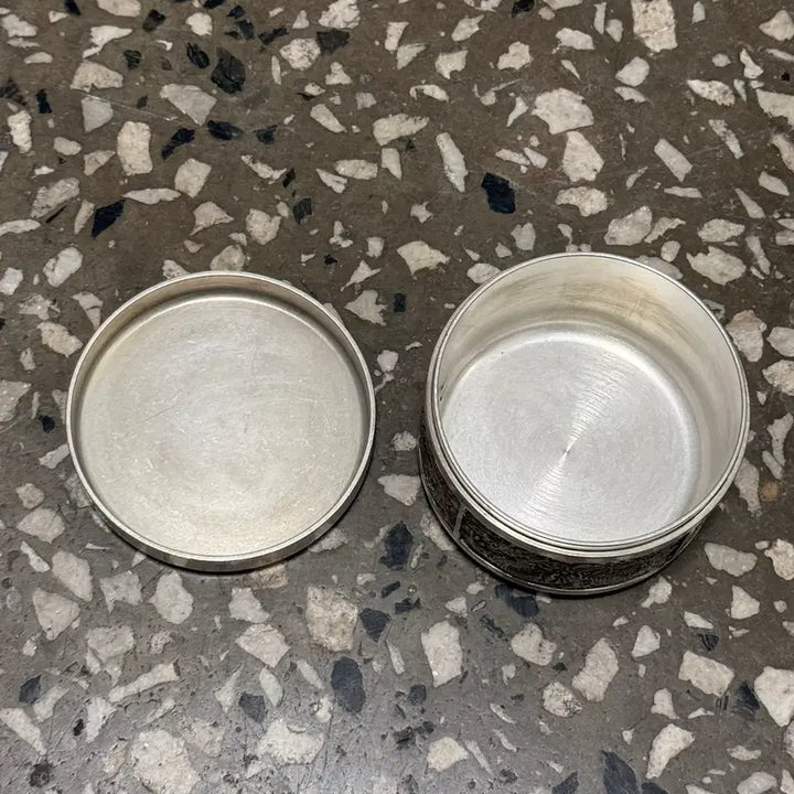 [BUNJANG] White Brass Cylindrical Tea Caddy with Dragon Motif / 백동 차통 용문양 원형 차통 찻잎 보관함