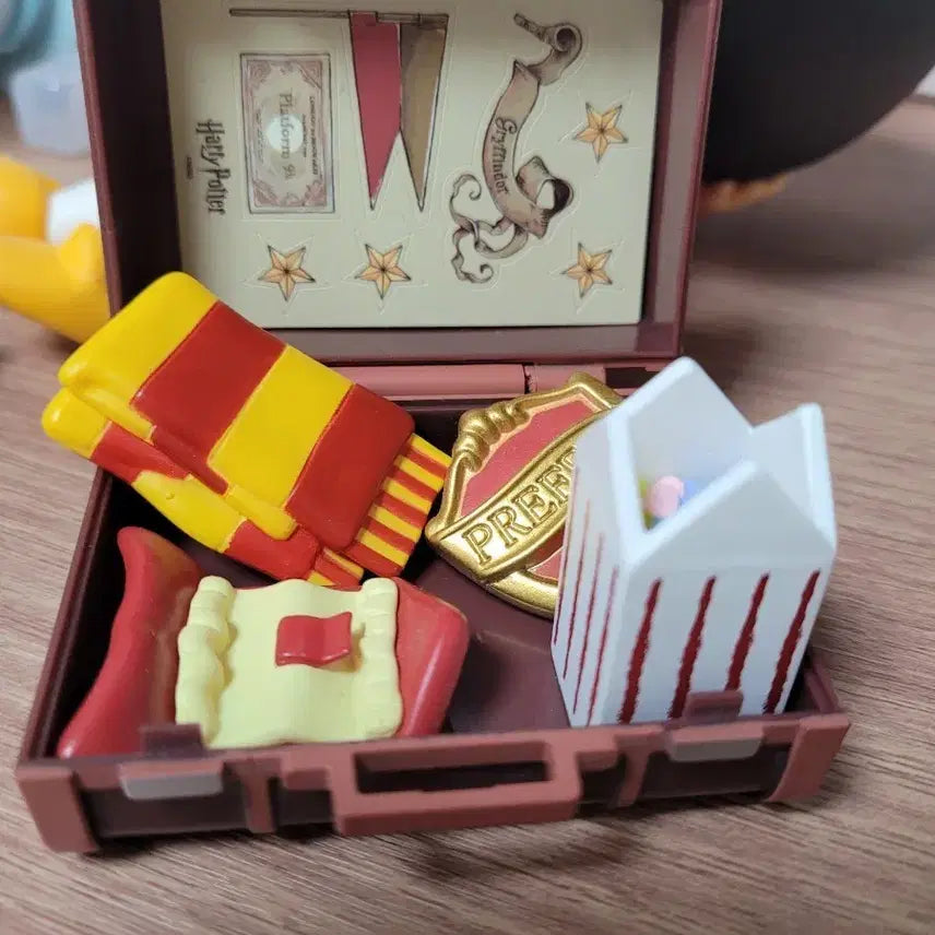 [BUNJANG] Miniso Harry Potter Gryffindor Gacha Bag Charm / 미니소 해리포터 가챠 그리핀도르