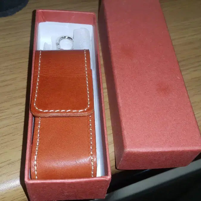 [BUNJANG] Golf Club Wooden Ashtray and Leather Stamped Wallet / 골프채형 우드 재떨이와 가죽 도장 지갑