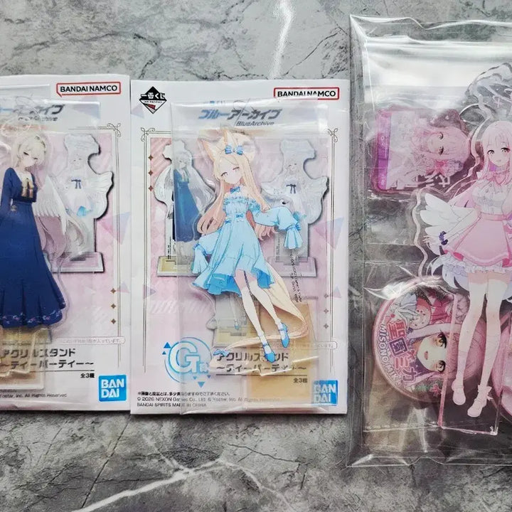 [BUNJANG] Blue Archive Ichiban Kuji Nagisa, Seia, China Exclusive Mika Acrylic Standee &amp; More Bundle / 블루아카이브 제일복권 나기사, 세이아, 중국한정 미카 아크릴 글리터 등