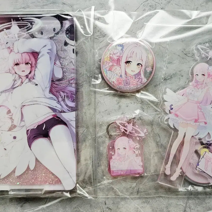 [BUNJANG] Blue Archive Ichiban Kuji Nagisa, Seia, China Exclusive Mika Acrylic Standee &amp; More Bundle / 블루아카이브 제일복권 나기사, 세이아, 중국한정 미카 아크릴 글리터 등