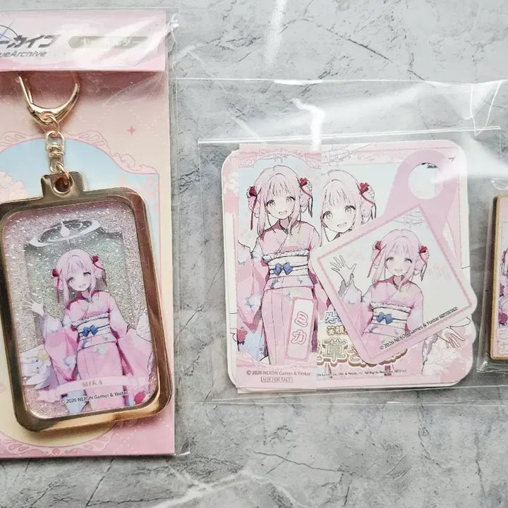 [BUNJANG] Blue Archive Mika Asakusa Acrylic Keyholder &amp; IC Card Set / 블루아카이브 미카 아사쿠사 아크릴 키홀더, 중국 교통계 IC카드 등