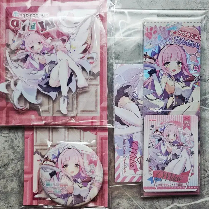 [BUNJANG] Blue Archive Mika Asakusa Acrylic Keyholder &amp; IC Card Set / 블루아카이브 미카 아사쿠사 아크릴 키홀더, 중국 교통계 IC카드 등