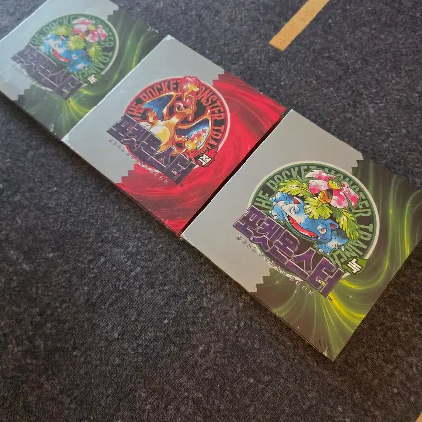 [BUNJANG] Pokemon 30th Anniversary Stickers Book Bulbasaur Charmander Sealed / [최저가]포켓몬 30주년 띠부씰북 이상해꽃 리자몽 미개봉 POKEMON