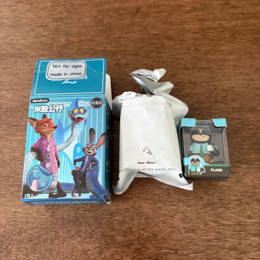 [BUNJANG] Zootopia Flash Sloth Figure / 주토피아 나무늘보 플레시 피규어