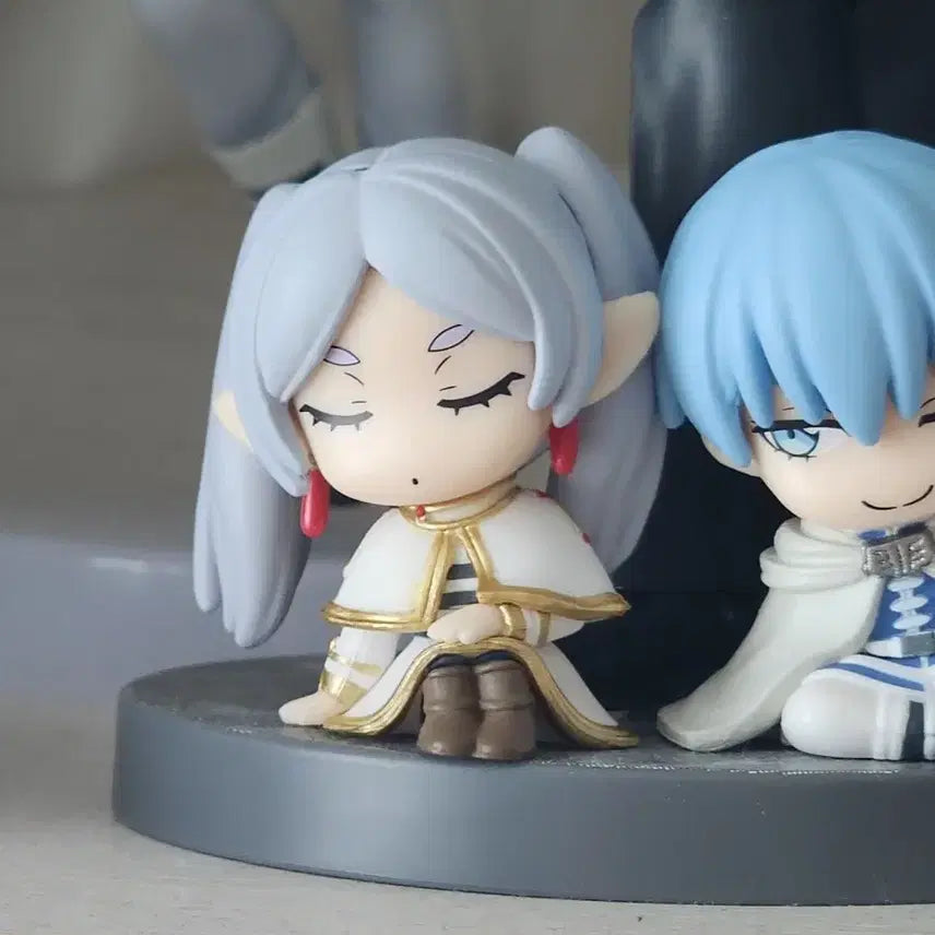 [BUNJANG] Frieren Shoulder Con Gacha Figure (Sealed) / 프리렌 어깨쿵 가챠 미개봉 양도