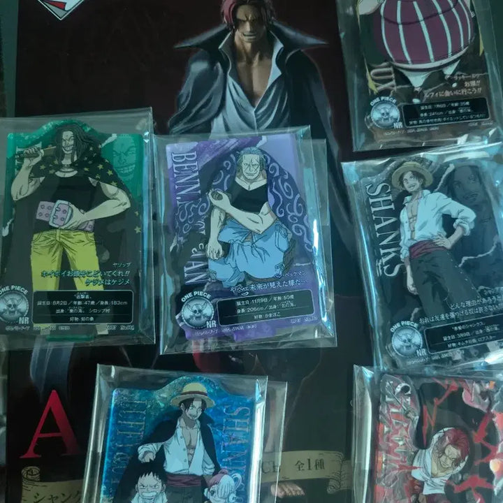 [BUNJANG] Ichiban Kuji Red-Haired Pirates Shanks A Prize Figure &amp; Acrylic Stand Bundle Set / 이치방쿠지 붉은머리 해적단  A상 샹크스, 아크릴스탠드 일괄(사진참고)