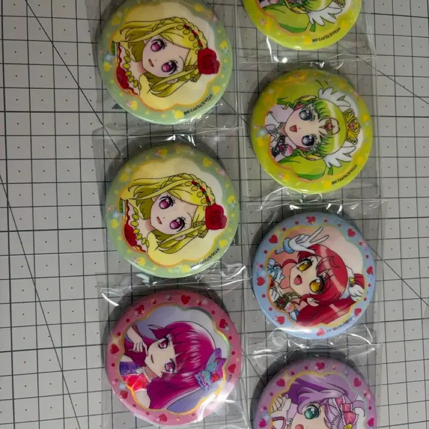 [BUNJANG] PriPara V-Square Character Badge Set / 프리파라 브이스퀘어 라라, 소피, 미카, 파루루, 하이디 뱃지 판매합니다