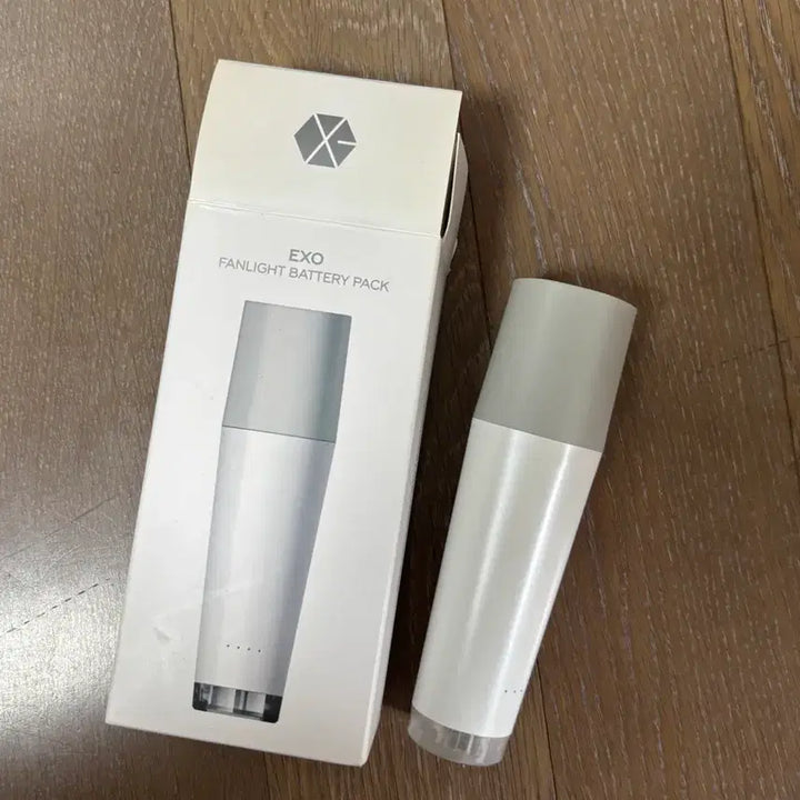 [BUNJANG] EXO Official Lightstick Accessory Bundle / 엑소 응원봉 또리디봉+배터리팩 일괄 양도