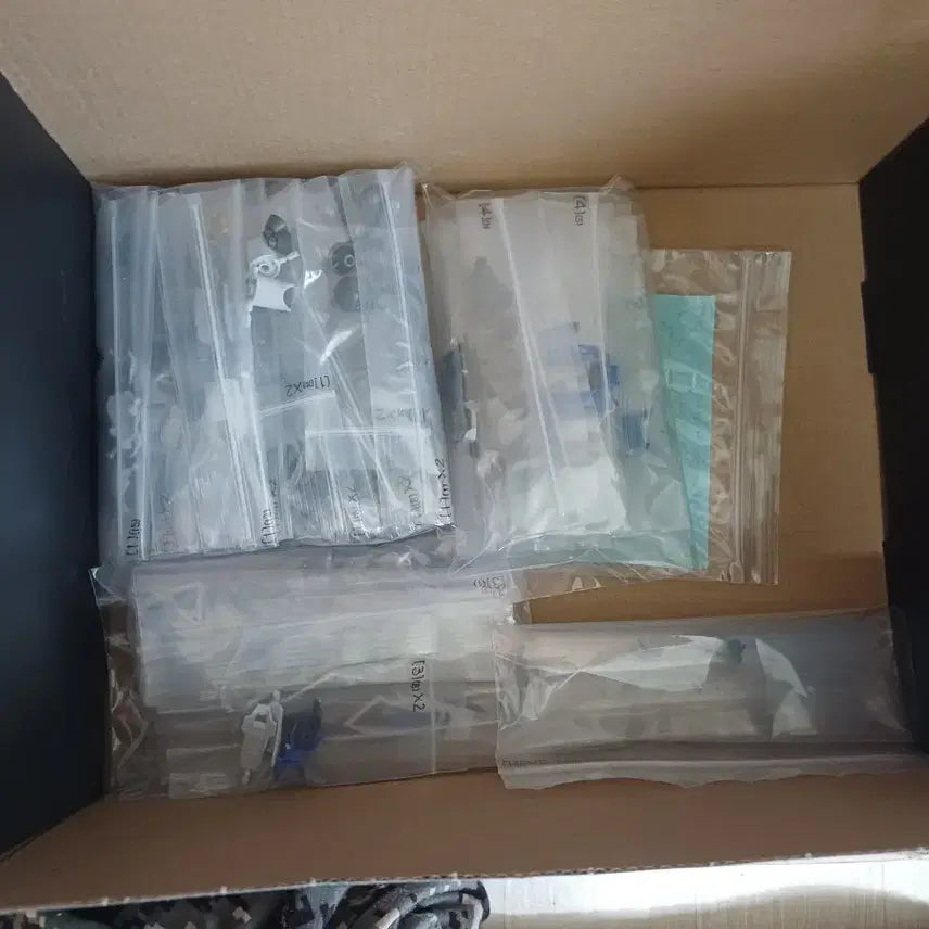 [BUNJANG] ZY Model RG Hi-Nu Gundam (Regular Edition) Partially Disassembled Kit / 장룡 RG 하이뉴 일반판 발골중단품 택포 2.4만