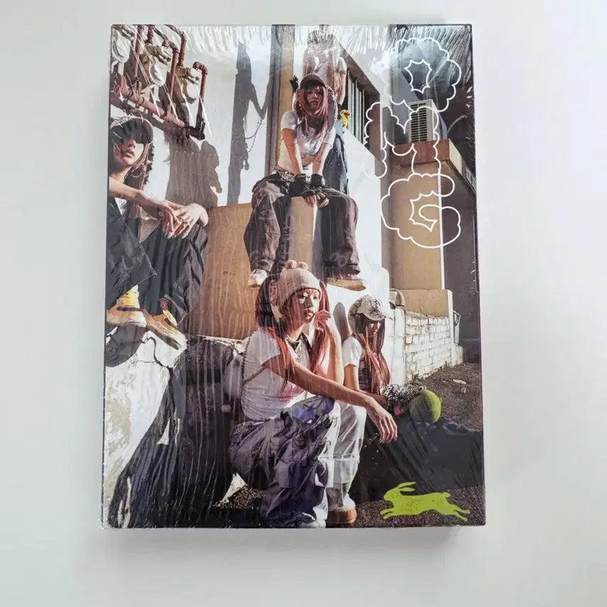 [BUNJANG] NewJeans OMG Ditto Album (Unsealed) - Minji, Hanni, Danielle, Haerin, Hyein Photocard / 뉴진스 단체 디토 미개봉 앨범 OMG 민지 하니 다니엘 해린 혜인 포카