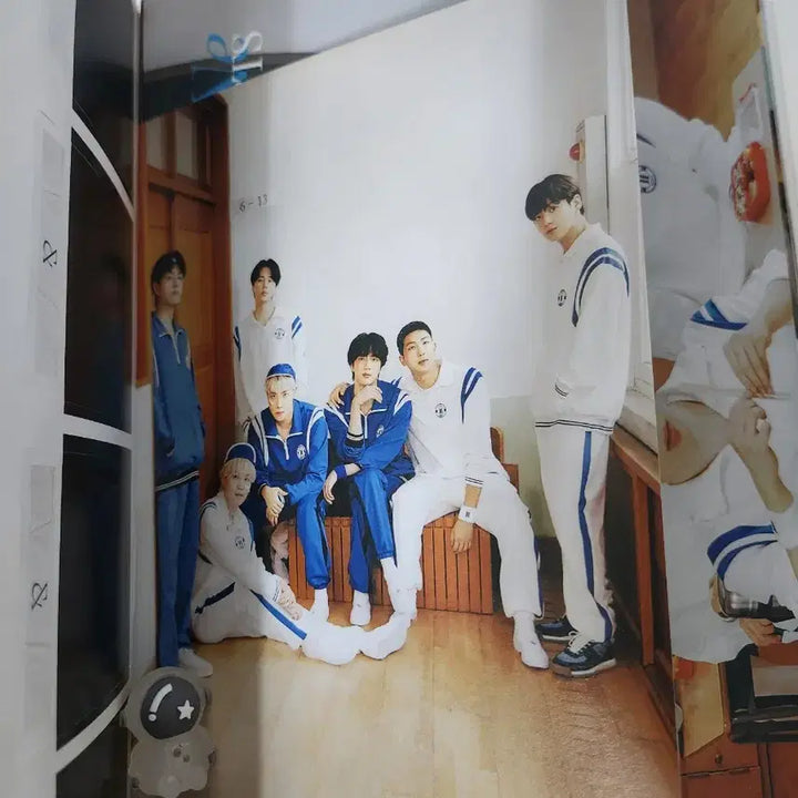 [BUNJANG] BTS Special 8 Photo Folio US Ourse Photobook / 방탄소년단 BTS 포토북 스페셜 8 PHOTO FOLIO US OURSE