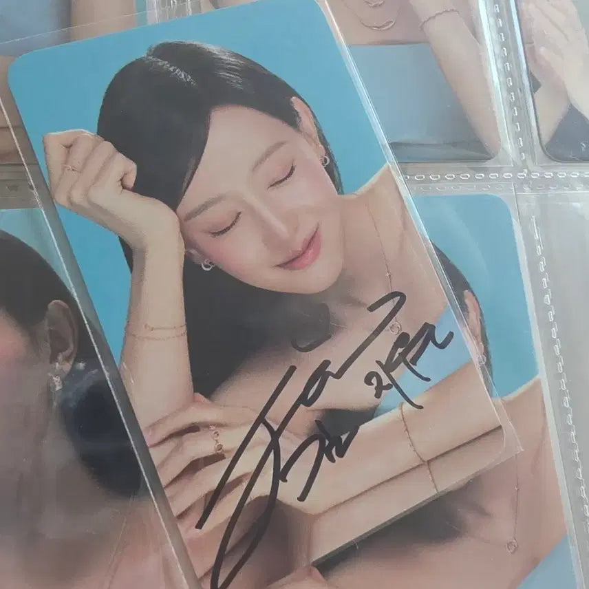 [BUNJANG] Kim Ji Won Signed Photocard / 배우 김지원 친필사인 포카판매
