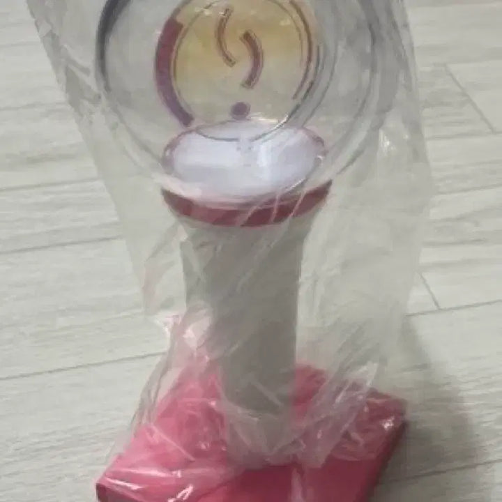 [BUNJANG] STAYC Official Light Stick / 스테이씨 공식 응원봉