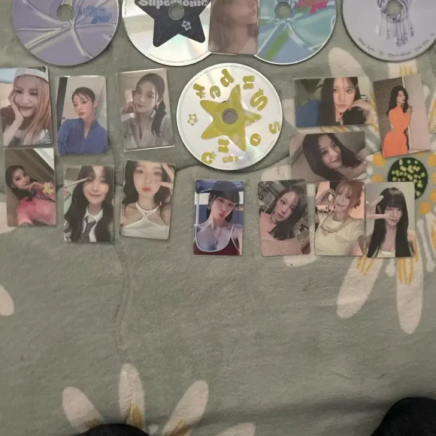[BUNJANG] fromis_9 Merchandise CD &amp; Photocard Bundle Set / 프로미스나인 굿즈 cd랑 카드