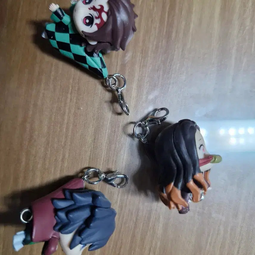 [BUNJANG] Demon Slayer: Kimetsu no Yaiba Giyu, Tanjiro, Nezuko Gacha Bundle / 귀멸의 칼날 귀칼 대롱가챠 기유 탄지로 네즈코 일괄