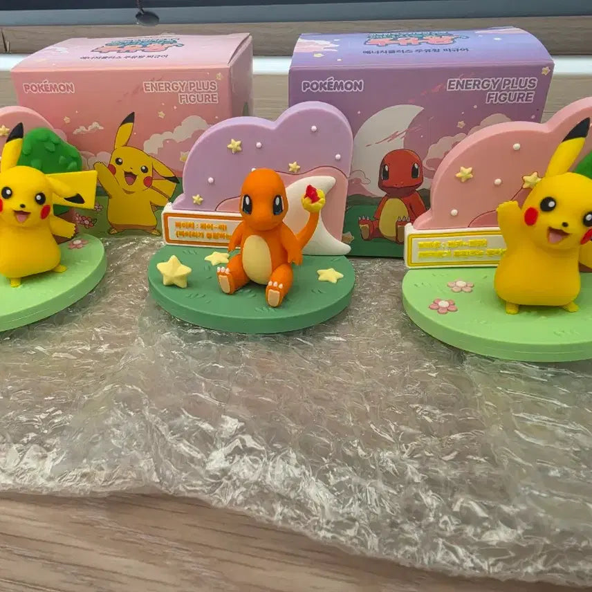 [BUNJANG] Pokemon Pikachu &amp; Charmander Energy Plus Figure Set / [급처]포켓몬 파이리 피카츄 피규어 에너지플러스 주유왕 POKEMON