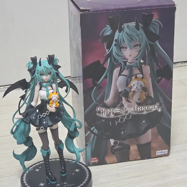 [BUNJANG] FURYU Hatsune Miku Rascal Figure / 하츠네미쿠 후류 라스칼 피규어