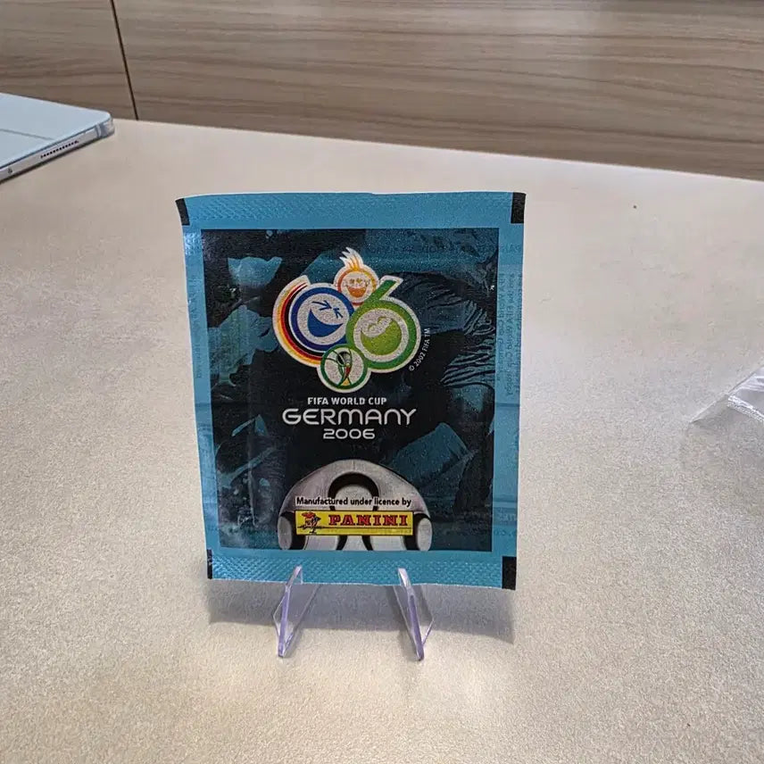 [BUNJANG] 2006 FIFA World Cup Panini Sticker Pack - Messi, Ronaldo Rookie Cards / 2006 FIFA 독일 월드컵 파니니 스티커 메시, 호날두 루키!
