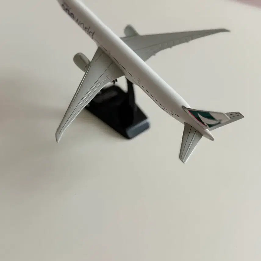 [BUNJANG] Cathay Pacific Boeing 777-300ER 1:400 Scale Diecast Model / 희귀 캐세이퍼시픽 공식 굿즈 Boeing 777-300ER 1:400 항