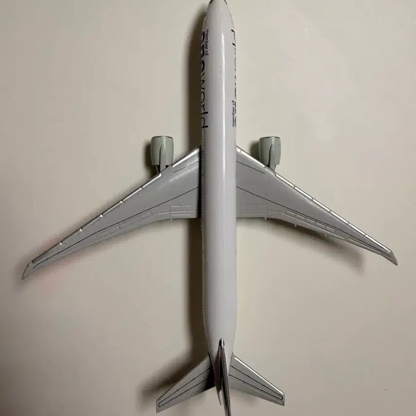 [BUNJANG] Cathay Pacific Boeing 777-300ER 1:400 Scale Diecast Model / 희귀 캐세이퍼시픽 공식 굿즈 Boeing 777-300ER 1:400 항