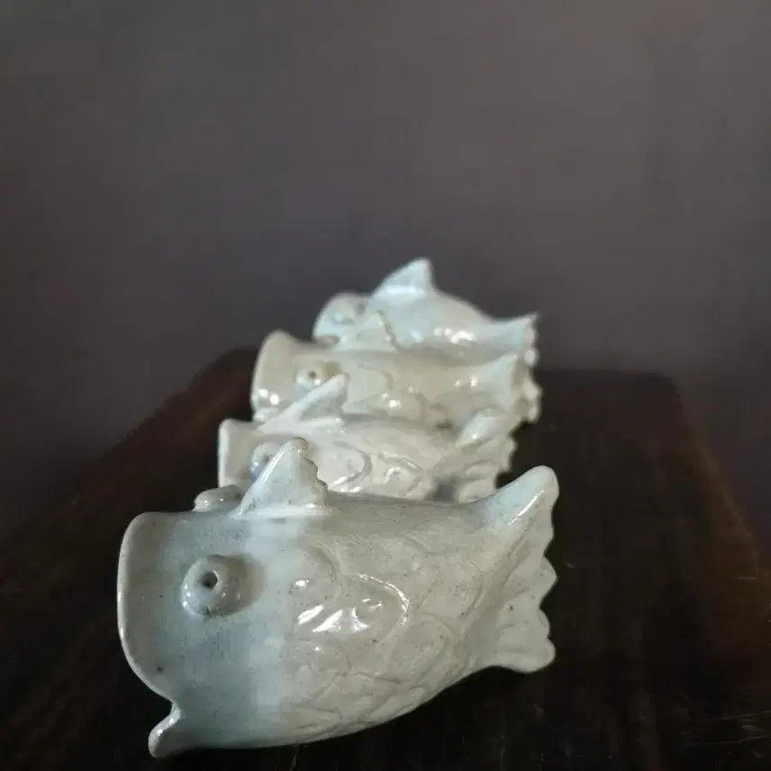 [BUNJANG] Set of 4 Ceramic Fish Figurines / 도자기 작품(2023-400)