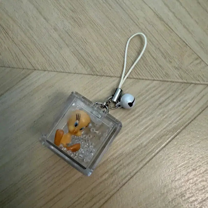 [BUNJANG] Looney Tunes Tweety Ice Keychain / 고전문구 y2k 루니툰 트위티 얼음 키링