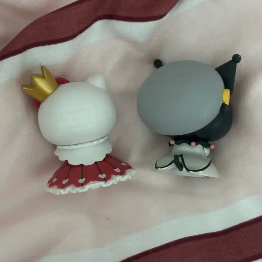 [BUNJANG] Sanrio x Cardcaptor Sakura Collaboration Hello Kitty &amp; Kuromi Gacha Figures Bundle Set / (일괄) 산리오 카드캡터 체리 콜라보 헬로키티 키티 쿠로미 가챠 피규어